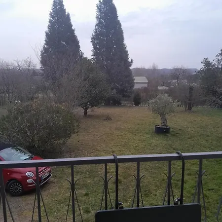 F2 A Mirande Apartment